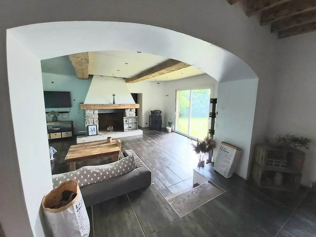Beautiful Renovated Farmhouse Of 250M With 3400M Of Garden Saint-Savin